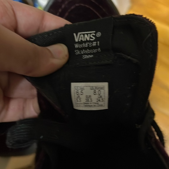 Vans- Velvet - Picture 3 of 3